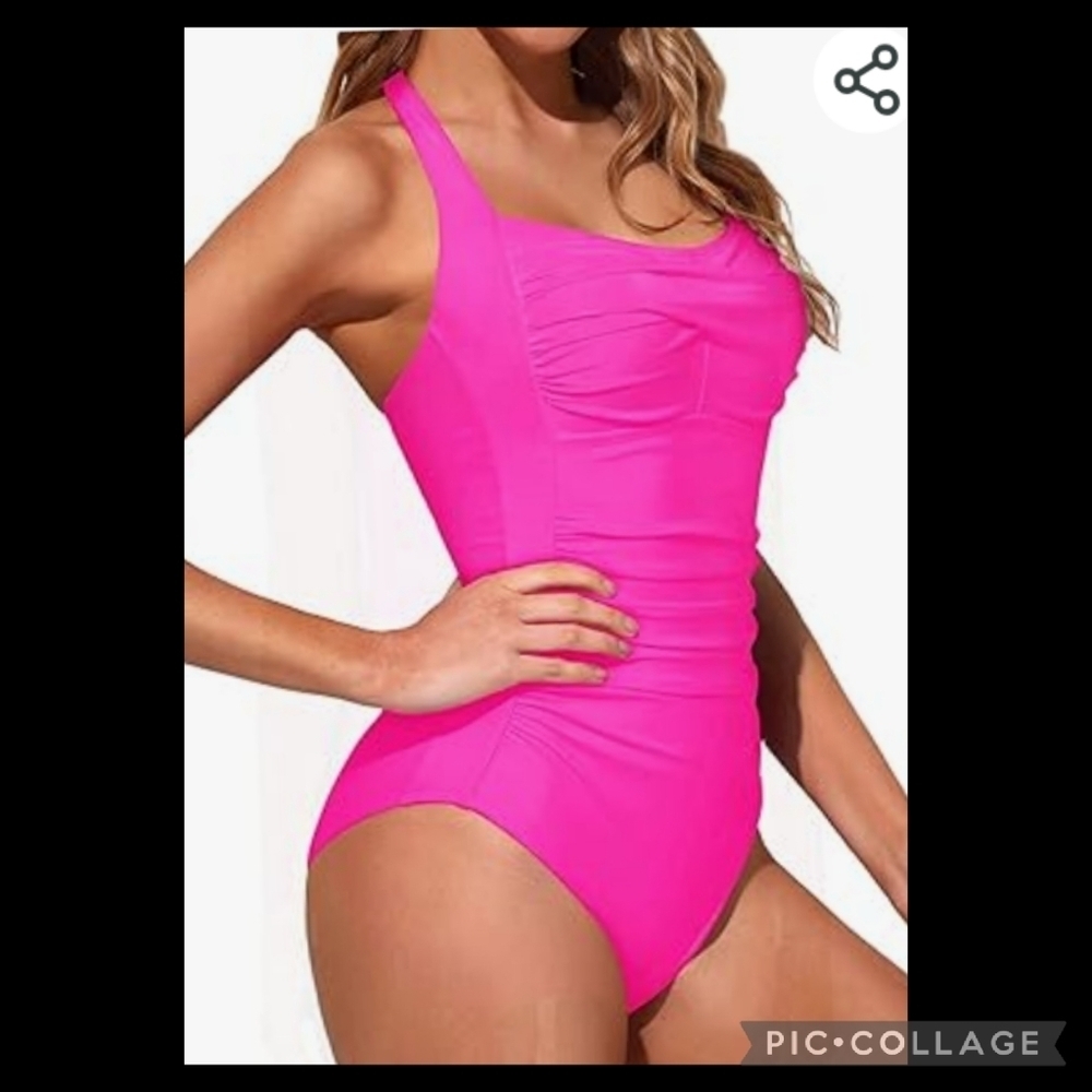 Pink sexy swimsuit. - Picture 3 of 9